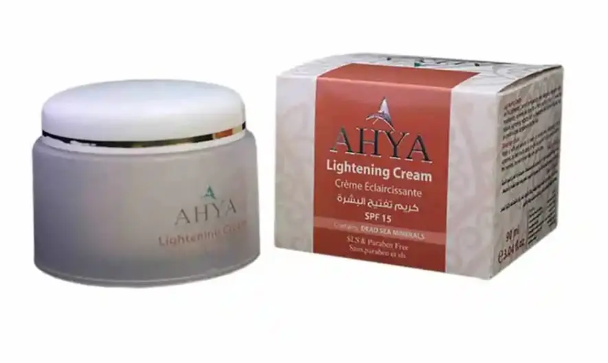 كريم تفتيح البشرة  (SPF 15)