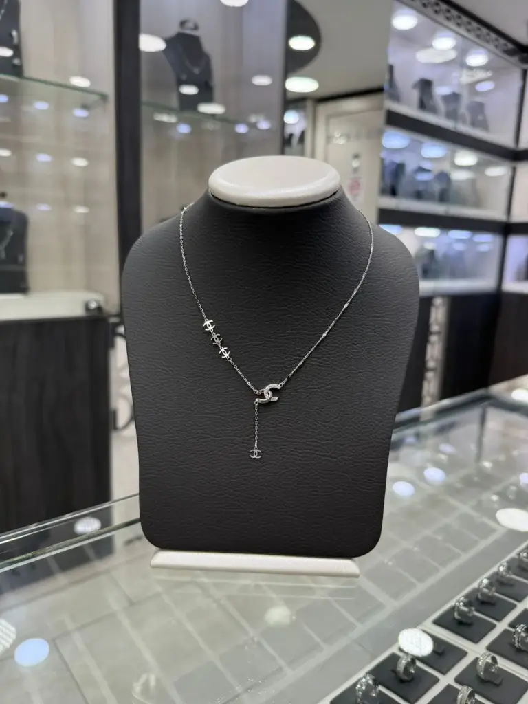 قلاده فضية انفينيتي 