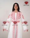 ثوب مطرز أبيض بالتطريز الأحمر