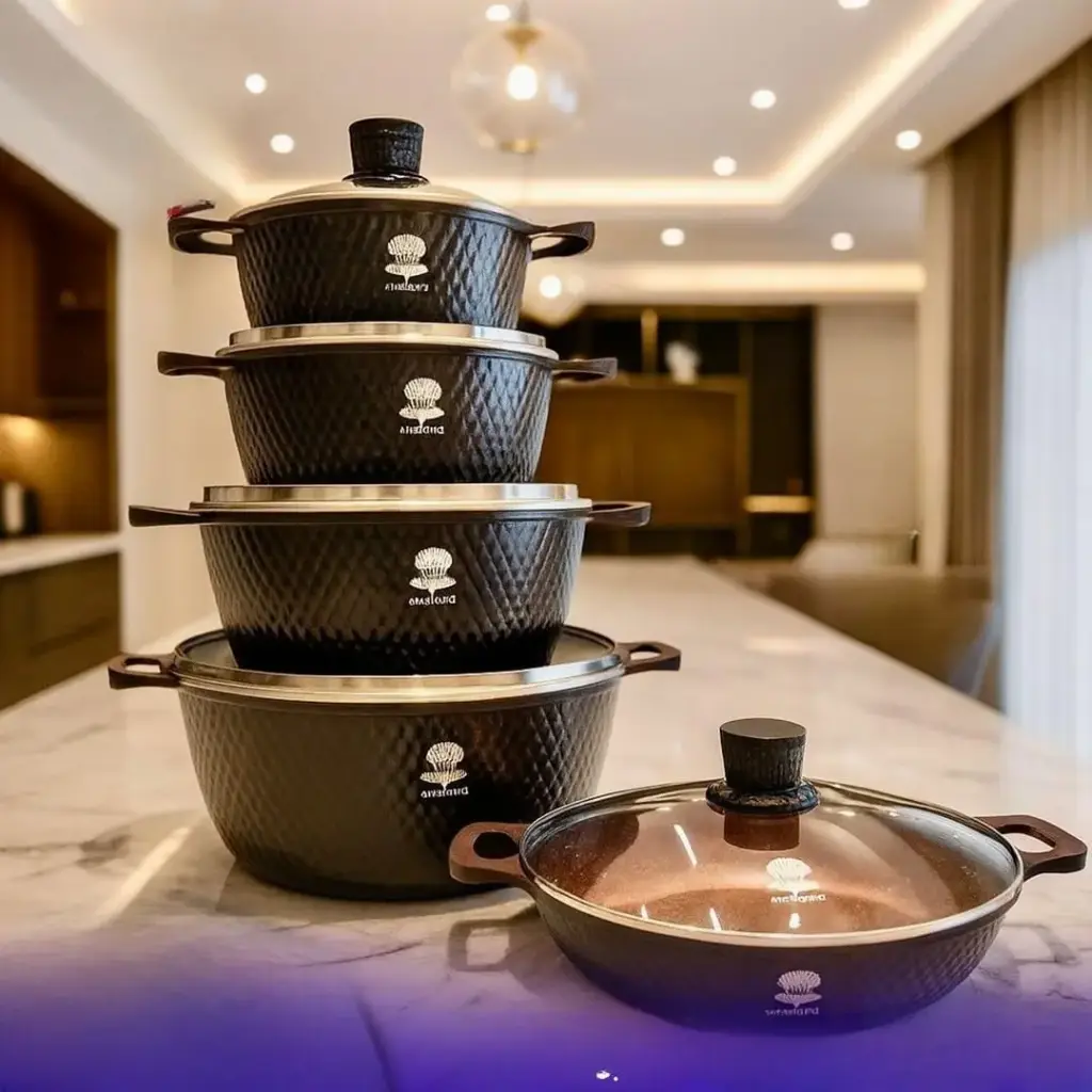 طقم 4 قطع طناجر و عدد 1 مقلاة 