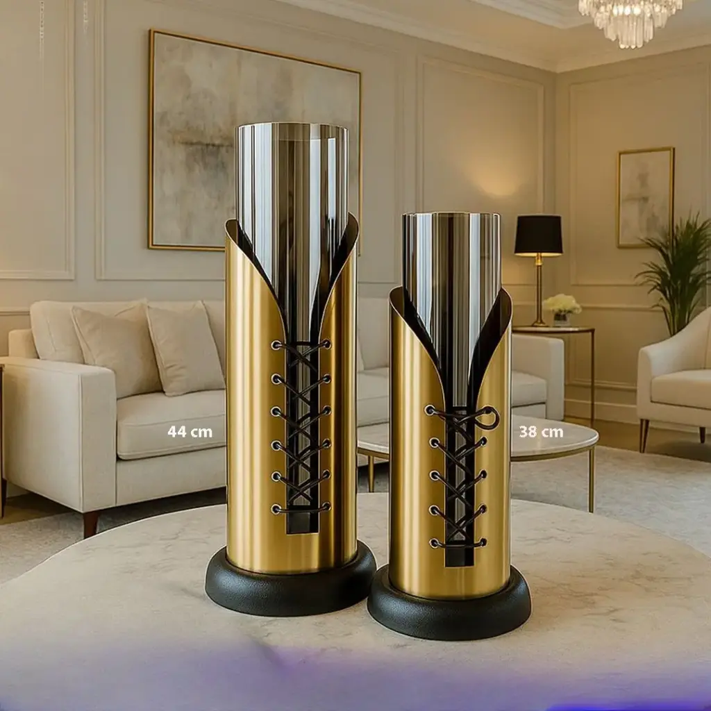 تحف زجاجيه اسطوانية الشكل 