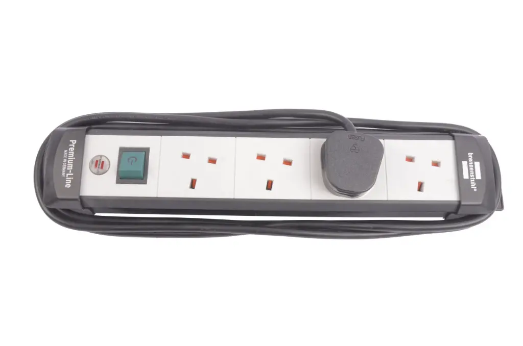 وصلة كهرباء MK متعددة المداخل - MK Power Extension with Multiple Sockets