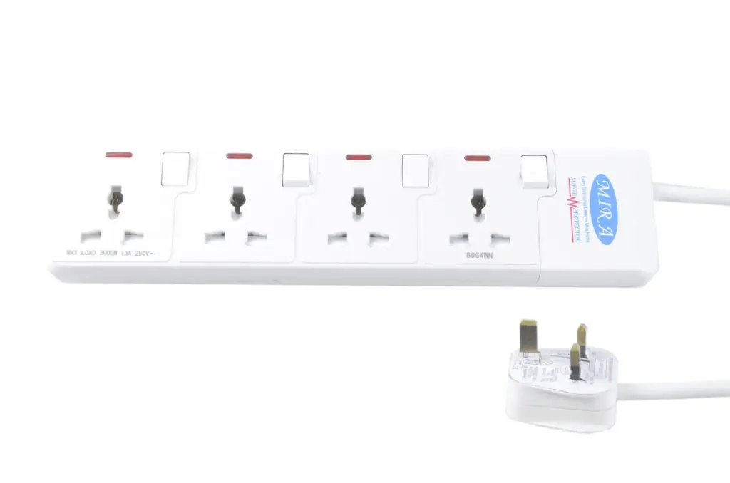 وصلة كهرباء يونيڤيرسال | Universal Power Strip