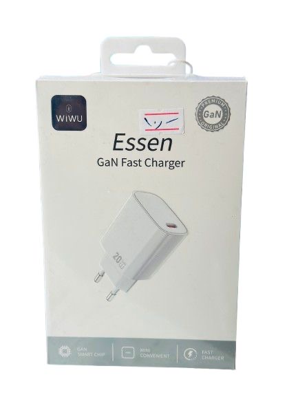 عضمة شاحن wiwu تايب سي بلون ابيض وشكل مميز