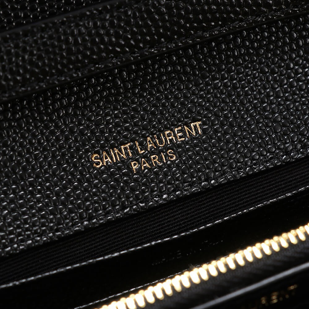 Saint Laurent WOC – حقيبة كتف جلدية سوداء بسلسلة ذهبية
