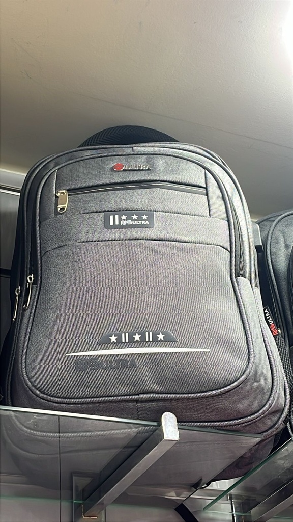 شنطة مدرسية مريحه مقاومة للماء خفيفة الوزن