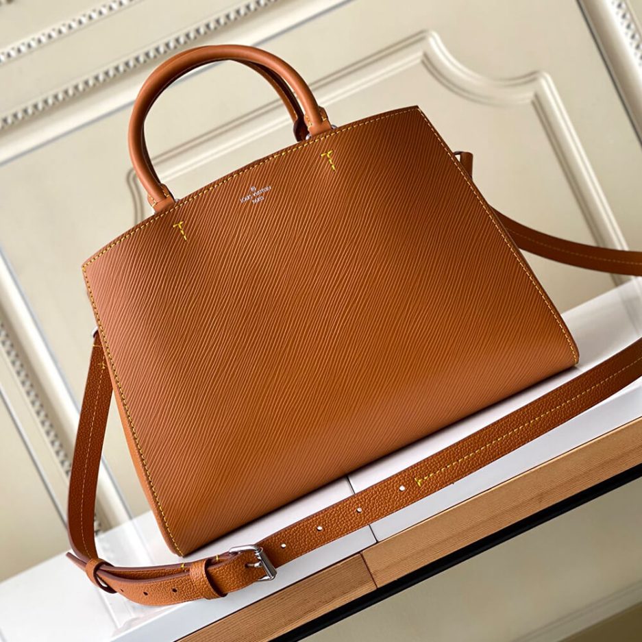 حقيبة جلدية بنية (إيف سان لوران)