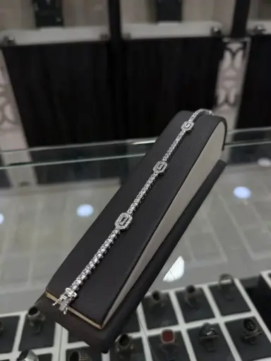 قلادة فضية N3