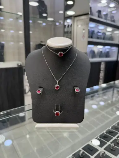 طقم كامل مع سوارة 