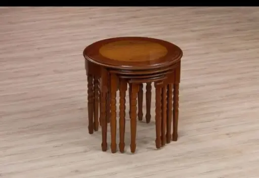 طاولات دائرية 