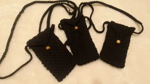 حقيبة كروشيه يدوية صغيرة - أنيقة وعملية لجميع الأوقات