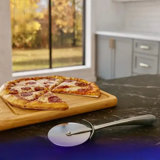 اداة قطع البيتزا 