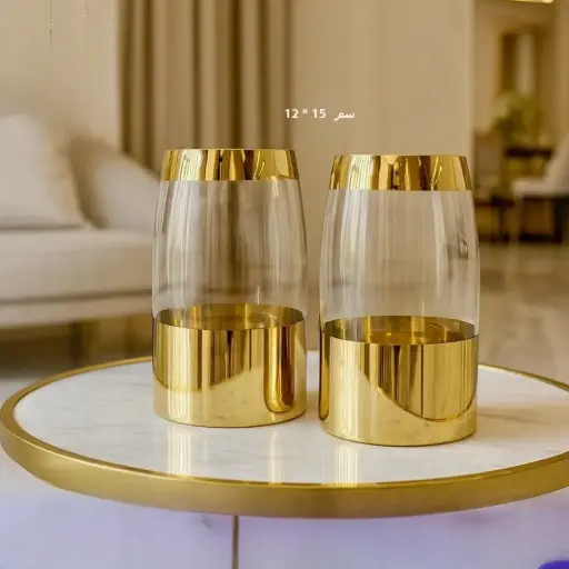 مضيفة زجاجية 