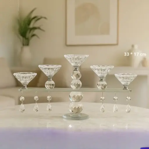 تحف من الزجاج والكرستال