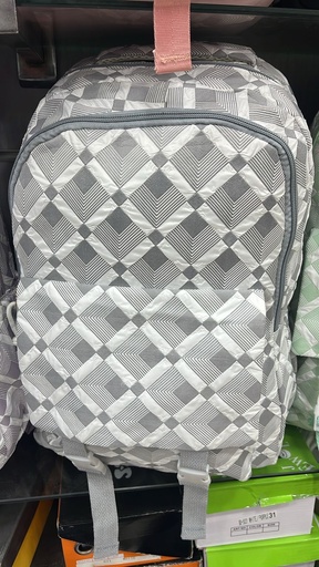 شنطة مدرسية بشكل مميز وجميل مريحة للظهر